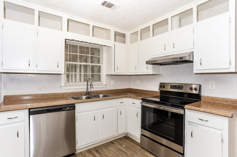 1,830/Mo, 6206 Shallow Creek Lane Douglasville, GA 30135 Kitchen View