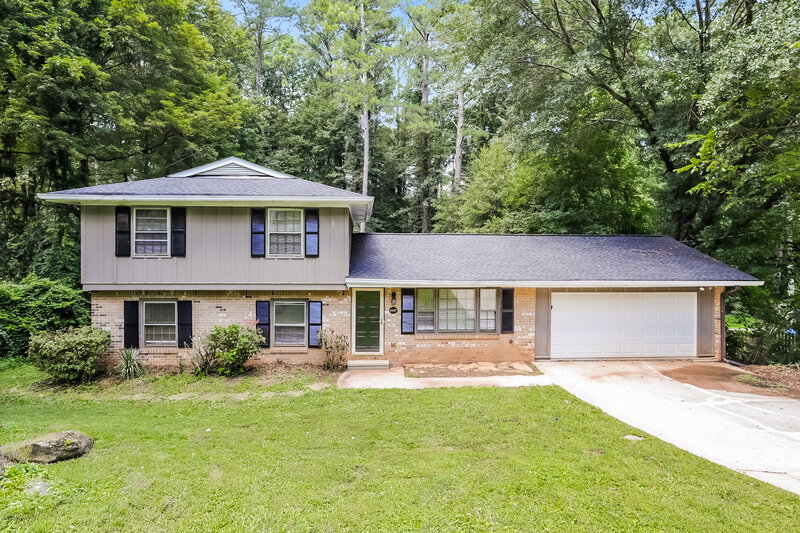 2,370/Mo, 4447 Casco Way Lilburn, GA 30047 External View