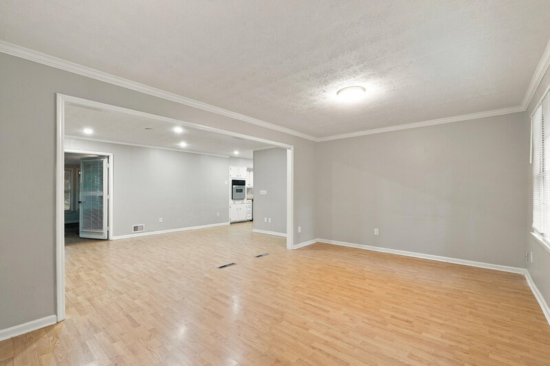 2,140/Mo, 4447 Casco Way Lilburn, GA 30047 Living Room View