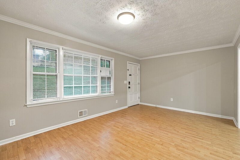 2,140/Mo, 4447 Casco Way Lilburn, GA 30047 Living Room View 2