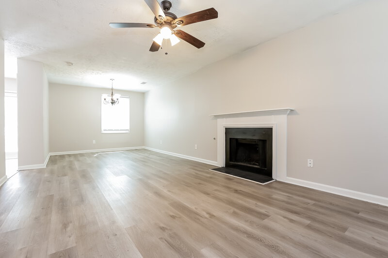 1,695/Mo, 5455 Brisbane Court Lithonia, GA 30038 Living Room View 2