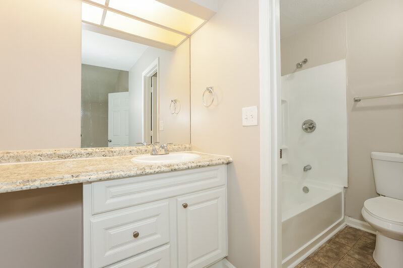 1,695/Mo, 5455 Brisbane Court Lithonia, GA 30038 Main Bathroom View