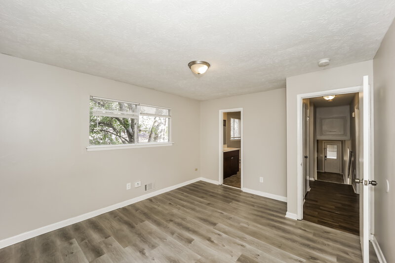 2,380/Mo, 7343 Mockingbird Court Riverdale, GA 30274 Main Bedroom View 2