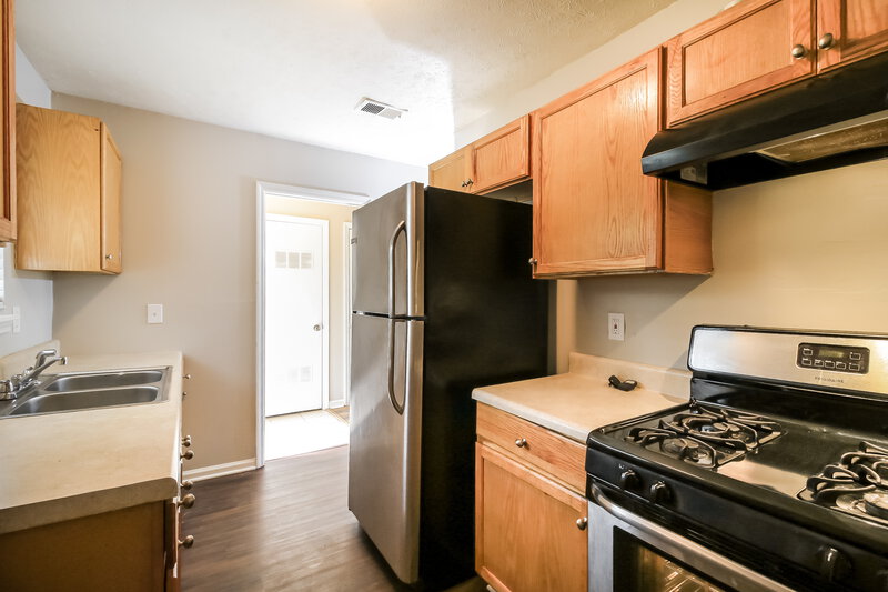 0/Mo, 1783 Big Valley Lane Stone Mountain, GA 30083 Kitchen View