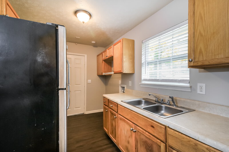0/Mo, 1783 Big Valley Lane Stone Mountain, GA 30083 Kitchen View 2
