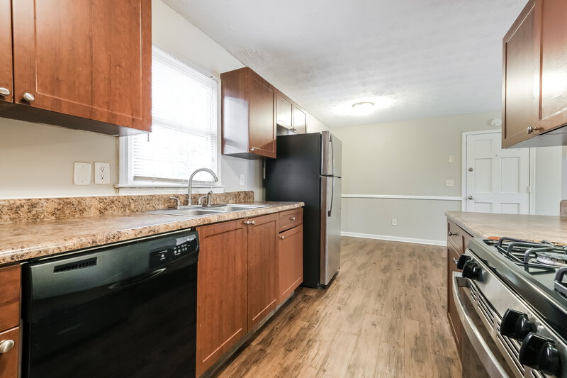 1,585/Mo, 4150 Rocky Face Drive Douglasville, GA 30135 Kitchen View 3