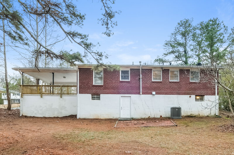 1,585/Mo, 4150 Rocky Face Drive Douglasville, GA 30135 Rear View
