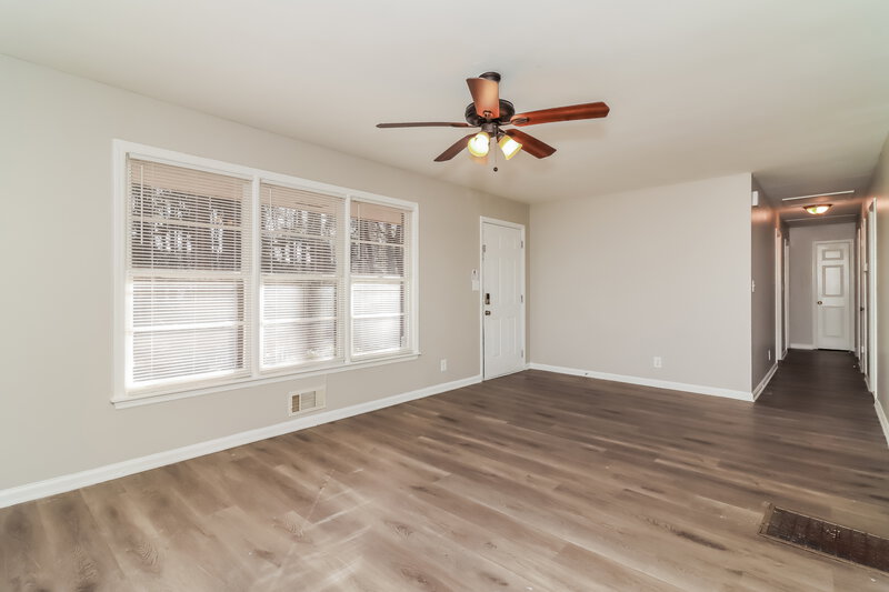 2,510/Mo, 3415 Lee Place Atlanta, GA 30349 Living Room View