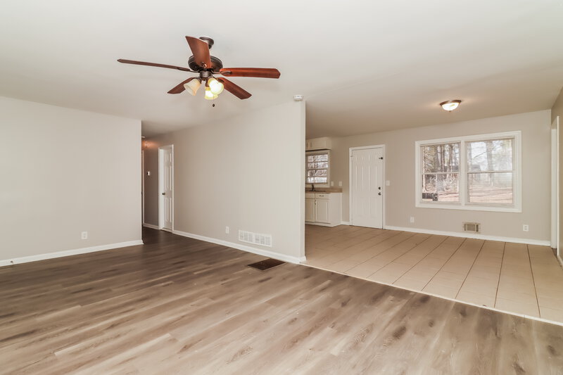 2,510/Mo, 3415 Lee Place Atlanta, GA 30349 Living Room View 2
