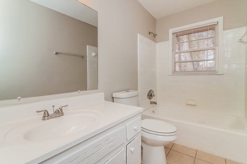 2,510/Mo, 3415 Lee Place Atlanta, GA 30349 Bathroom View