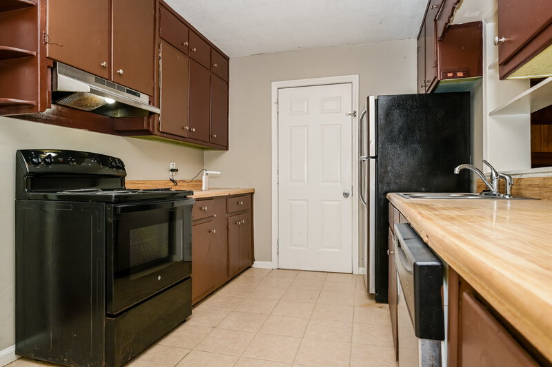 1,345/Mo, 4281 Oakview Drive Forest Park, GA 30297 Kitchen View