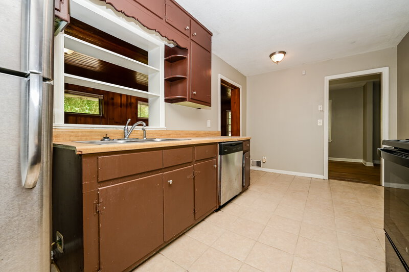 1,345/Mo, 4281 Oakview Drive Forest Park, GA 30297 Kitchen View 2