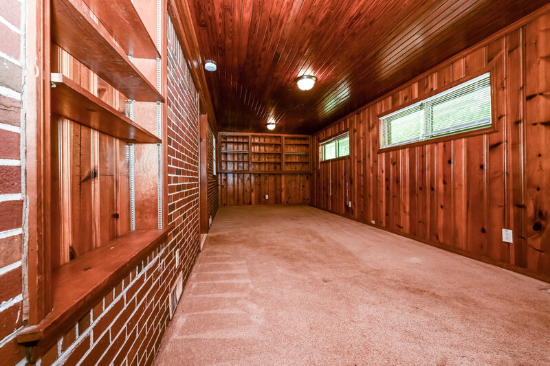 1,345/Mo, 4281 Oakview Drive Forest Park, GA 30297 Family Room View 2