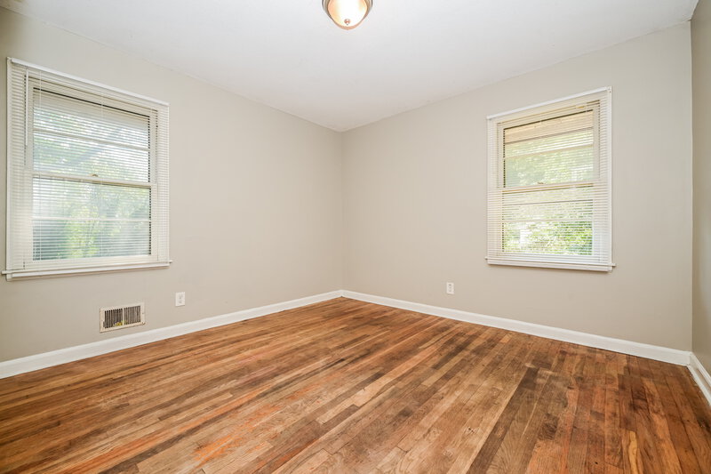 1,345/Mo, 4281 Oakview Drive Forest Park, GA 30297 Main Bedroom View 2