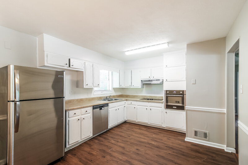 1,385/Mo, 1072 Laurel LN Conyers, GA 30012 Kitchen View