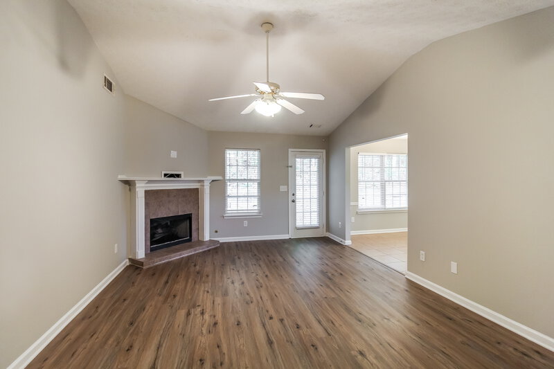 1,820/Mo, 4302 Marci Street Snellville, GA 30039 Living Room View