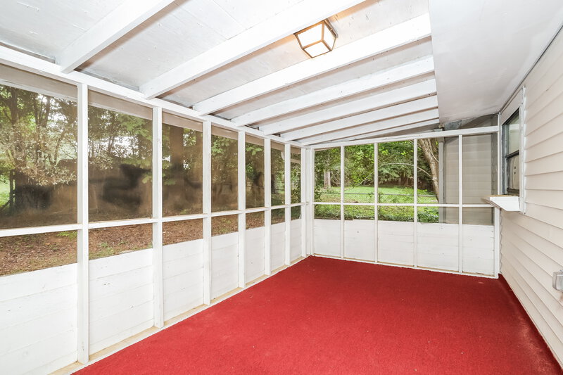 2,410/Mo, 8807 Parliament Place Jonesboro, GA 30238 Sun Room View