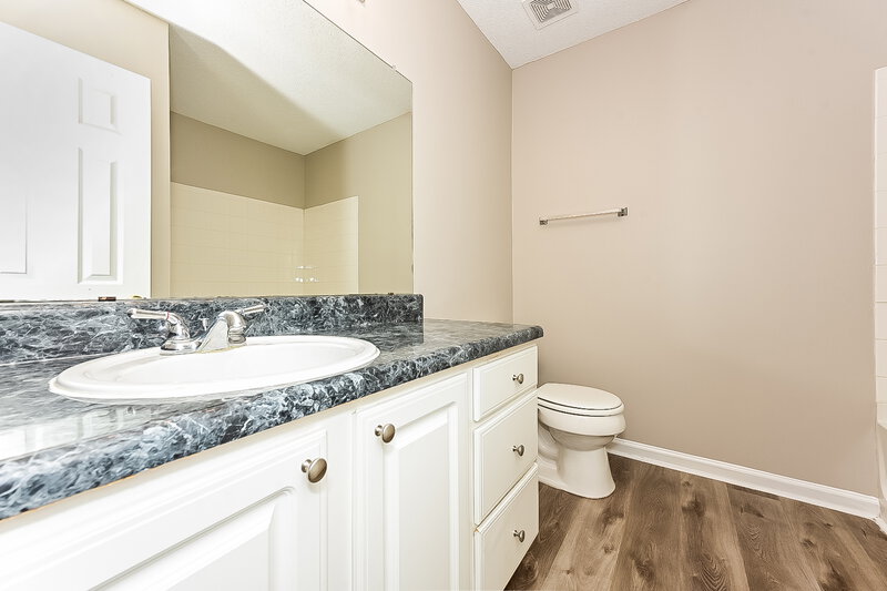 1,545/Mo, 11374 Michelle Way Hampton, GA 30228 Bathroom View