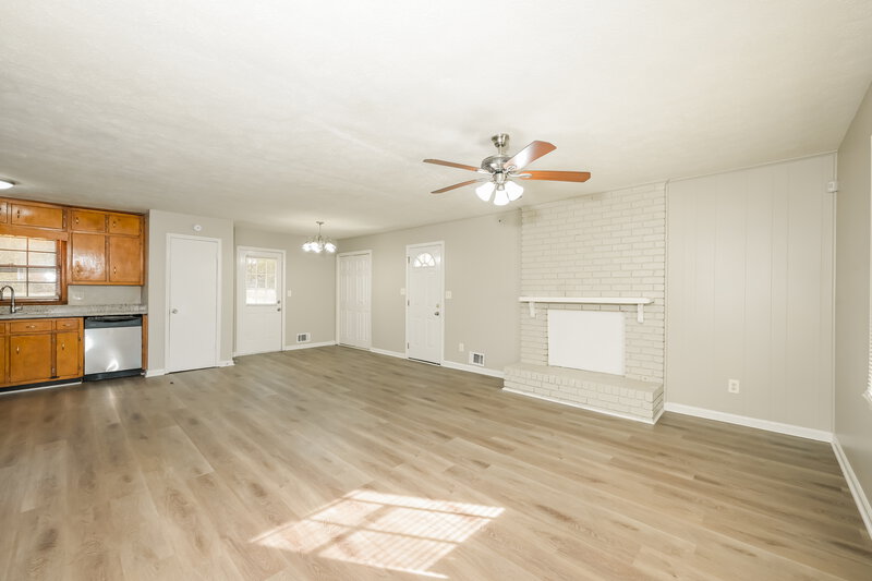 1,350/Mo, 6490 Executive Drive Winston, GA 30187 Living Room View