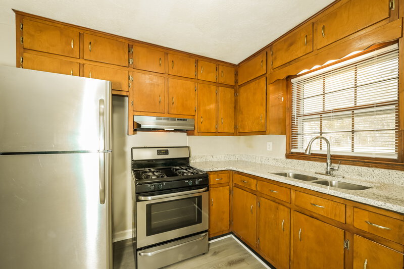 1,350/Mo, 6490 Executive Drive Winston, GA 30187 Kitchen View