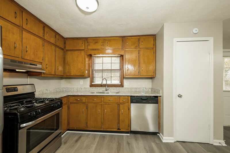 1,350/Mo, 6490 Executive Drive Winston, GA 30187 Kitchen View 2