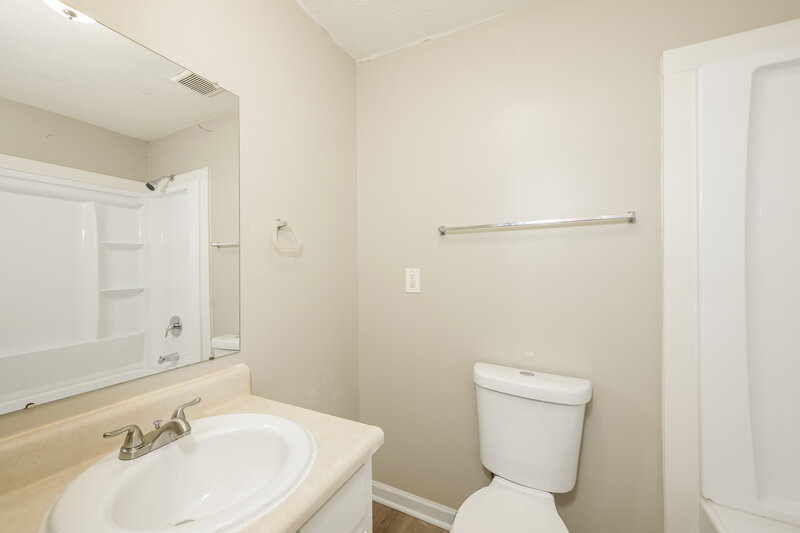 1,350/Mo, 6490 Executive Drive Winston, GA 30187 Bathroom View