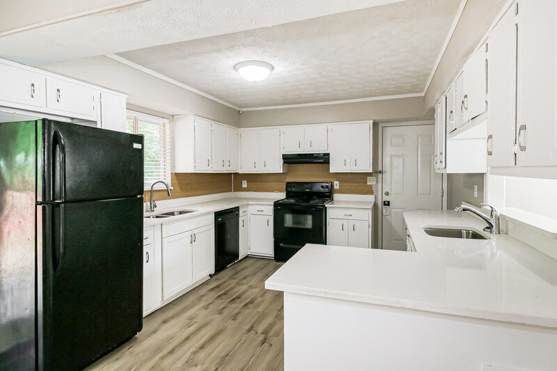 2,005/Mo, 9036 Sterling Ridge Lane Jonesboro, GA 30238 Kitchen View