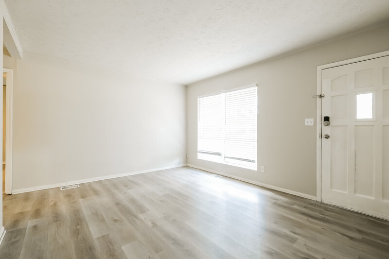 1,805/Mo, 8268 Dunellen Lane Jonesboro, GA 30238 Living Room View 2