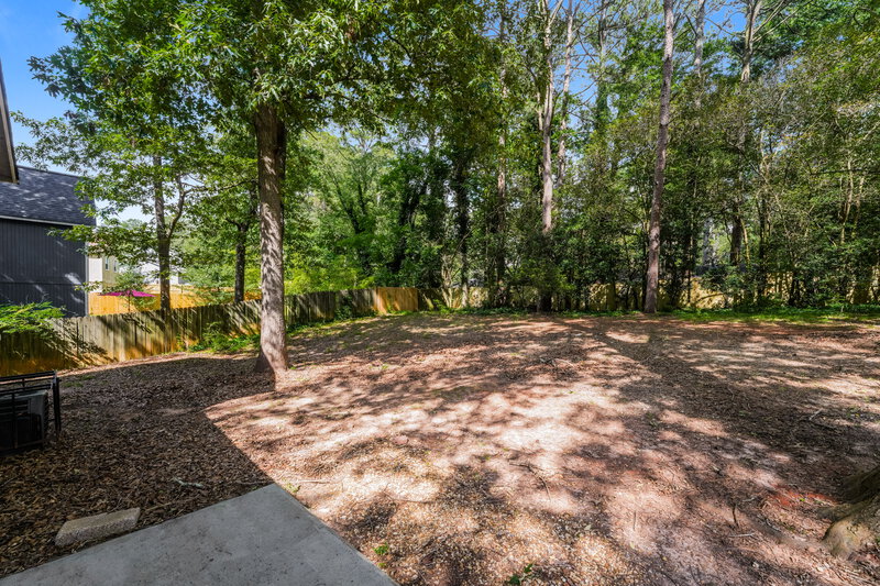 2,400/Mo, 1115 Forest Path Stone Mountain, GA 30088 Backyard View