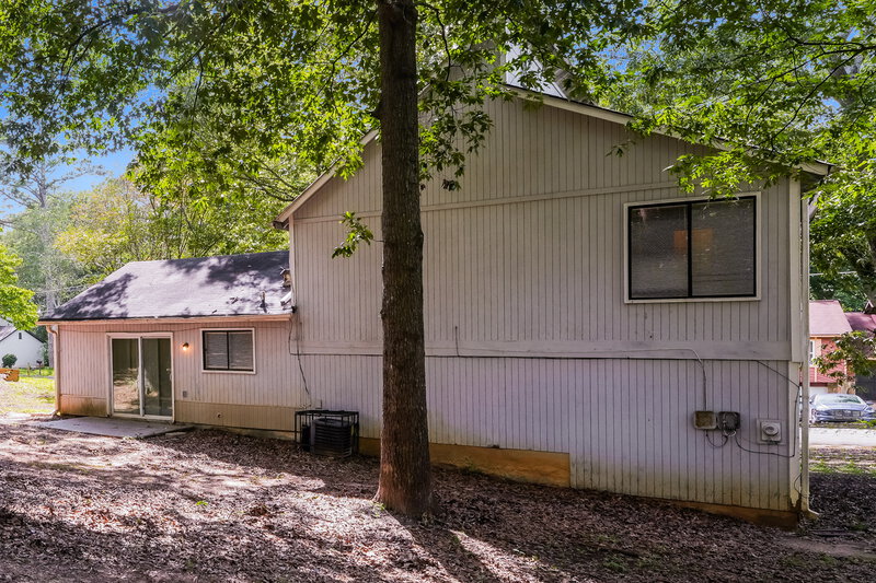 2,400/Mo, 1115 Forest Path Stone Mountain, GA 30088 Rear View