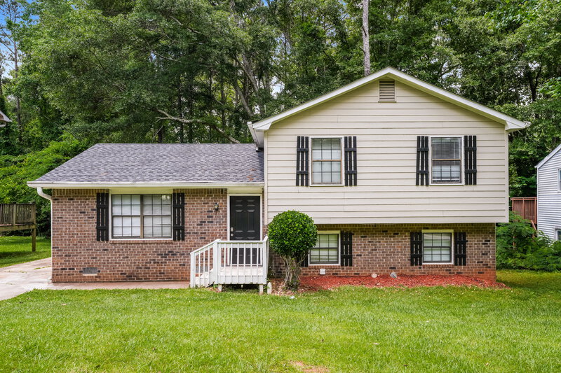 4 Bedroom House – 2081 Countydown Lane, Stone Mountain, GA 30088