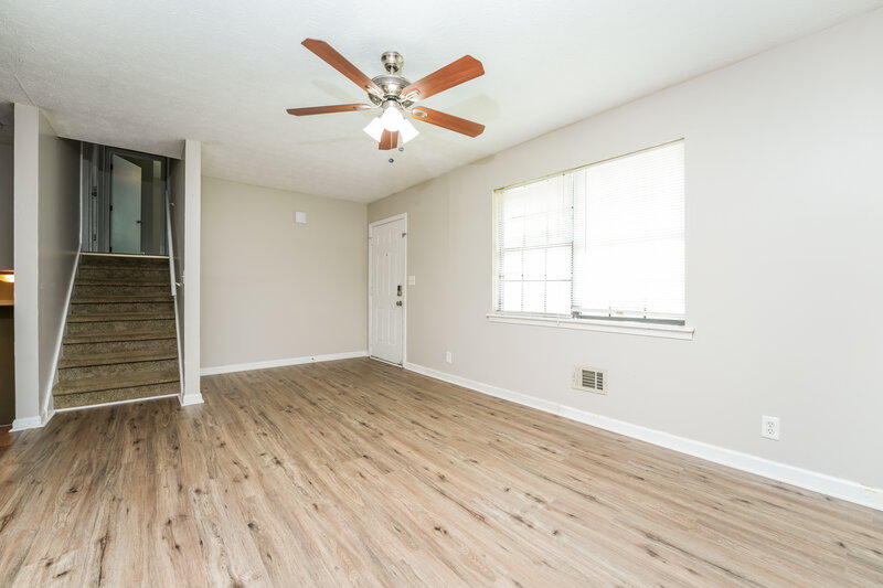 1,695/Mo, 2081 Countydown Lane Stone Mountain, GA 30088 Living Room View 2