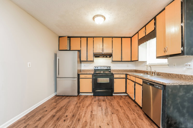 1,695/Mo, 2081 Countydown Lane Stone Mountain, GA 30088 Kitchen View