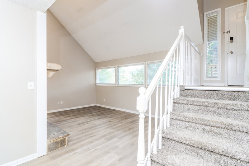 2,230/Mo, 961 Woodmont Drive Marietta, GA 30062 Living Room View