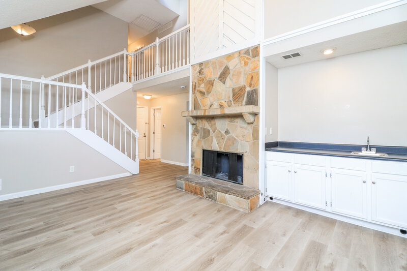 2,230/Mo, 961 Woodmont Drive Marietta, GA 30062 Living Room View 3