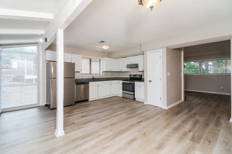 2,230/Mo, 961 Woodmont Drive Marietta, GA 30062 Dining Room View 2