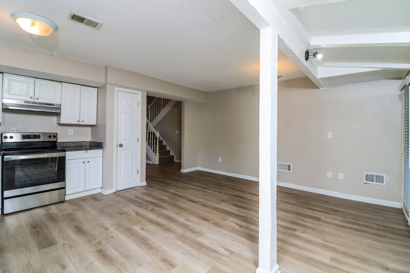 2,230/Mo, 961 Woodmont Drive Marietta, GA 30062 Kitchen View 3