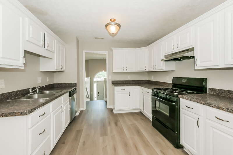 2,065/Mo, 5787 Pecan Grove Ellenwood, GA 30294 Kitchen View