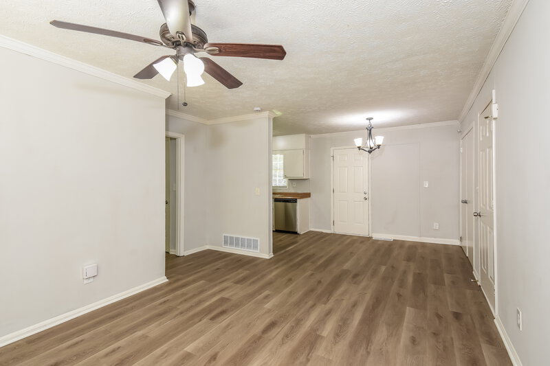 1,700/Mo, 851 Grayson Hwy Lawrenceville, GA 30046 Family Room View