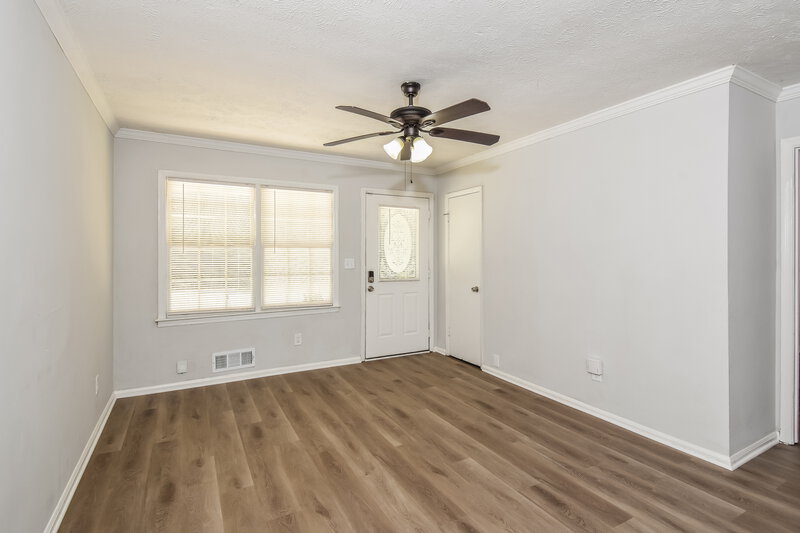 1,700/Mo, 851 Grayson Hwy Lawrenceville, GA 30046 Family Room View 2