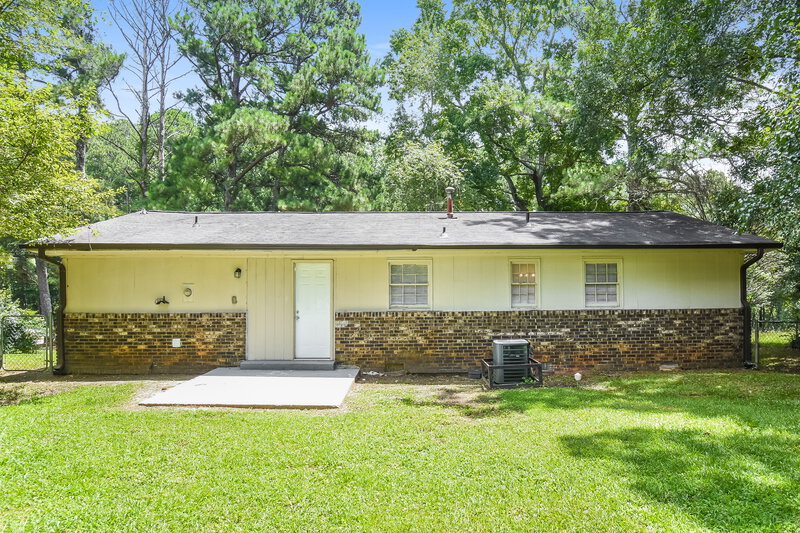 1,700/Mo, 851 Grayson Hwy Lawrenceville, GA 30046 Rear View