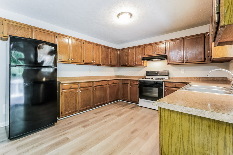 1,895/Mo, 3120 Revere Circle Snellville, GA 30039 Kitchen View