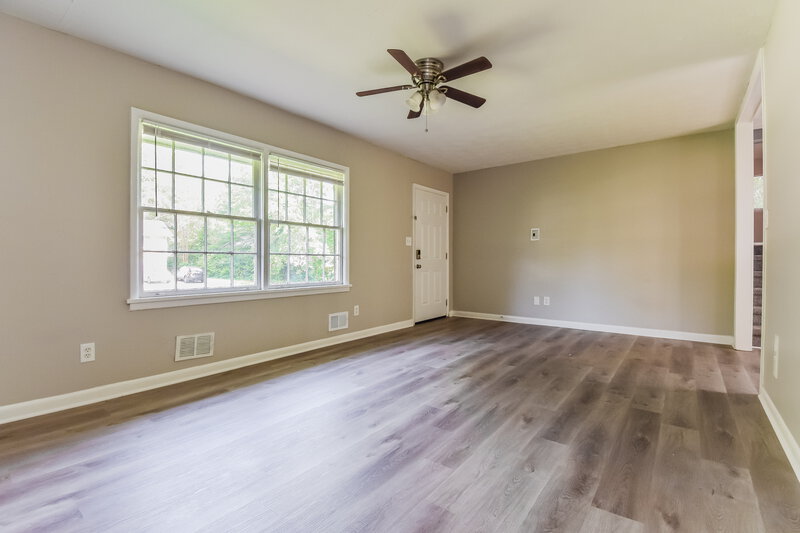 1,775/Mo, 6681 Green Meadows Lane Morrow, GA 30260 Living Room View 2