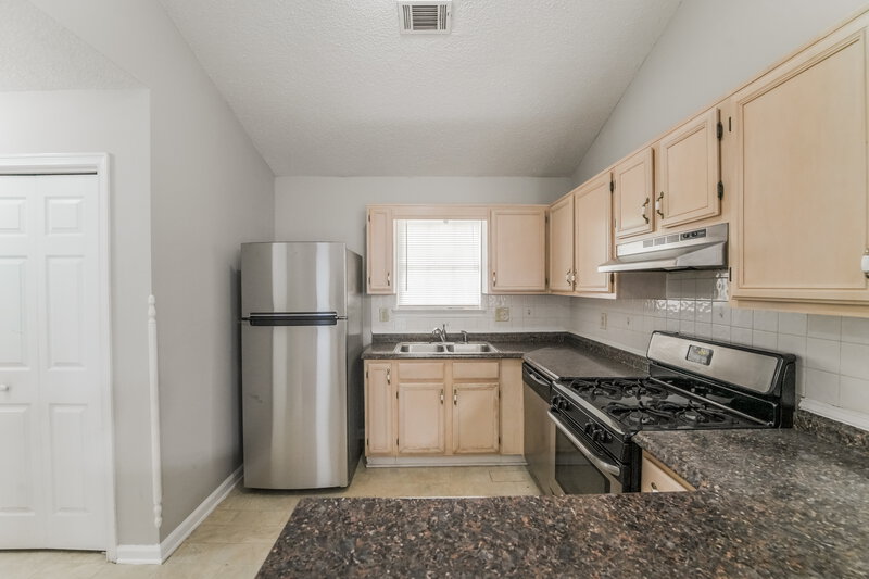 1,635/Mo, 1464 Cain Court N Douglasville, GA 30134 Kitchen View