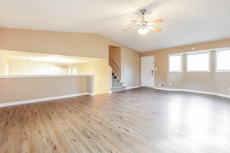 1,535/Mo, 7328 Camelot Court Riverdale, GA 30296 Living Room View 2