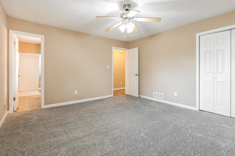 1,535/Mo, 7328 Camelot Court Riverdale, GA 30296 Main Bedroom View