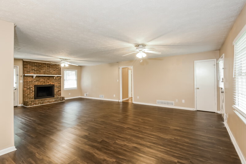 1,855/Mo, 2906 Elizabeth Lane Snellville, GA 30078 Living Room View