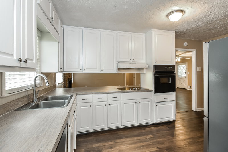 1,855/Mo, 2906 Elizabeth Lane Snellville, GA 30078 Kitchen View 2