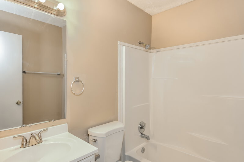 1,855/Mo, 2906 Elizabeth Lane Snellville, GA 30078 Main Bathroom View