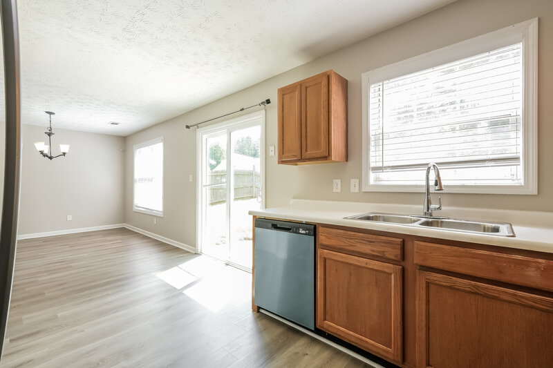 1,895/Mo, 1961 Patterson Park Drive Lawrenceville, GA 30044 Kitchen View 3